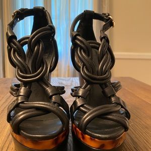 Authentic🎉 GUCCI Sandals!